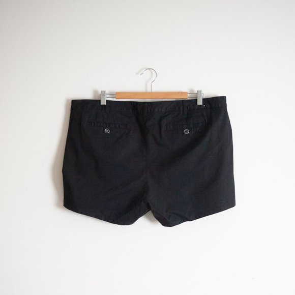 GAP | BLACK SHORTS - Picture 2 of 4